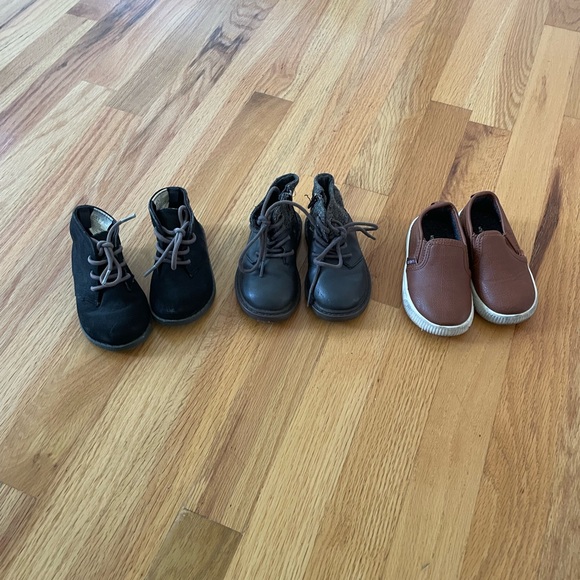 ❄️Zara & Carter’s Kids Shoes - Black and Brown - Picture 2 of 11